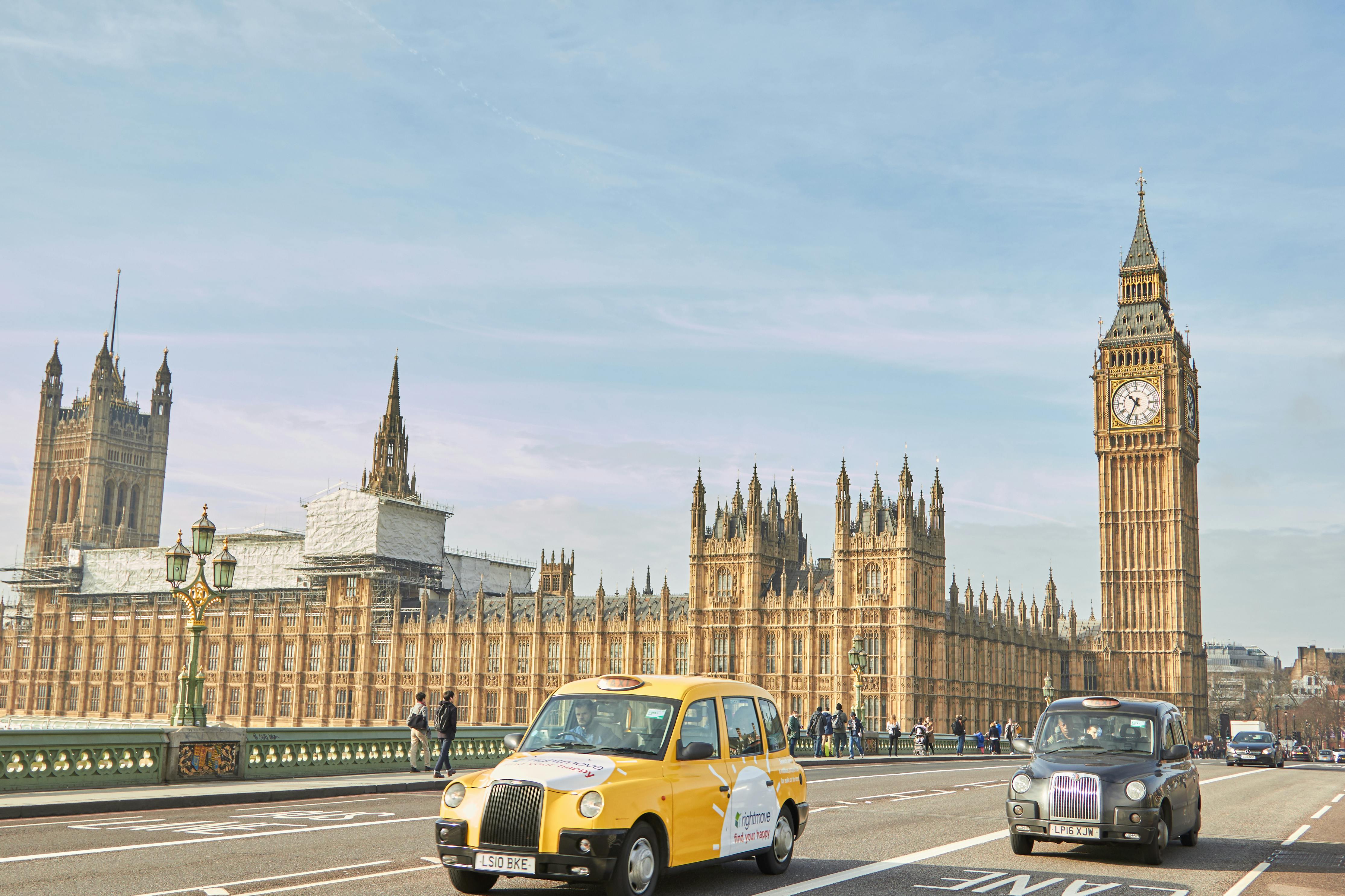 Lyft and United partner on a landmark option to pay for rideshares with airline miles (LYFT:NASDAQ) — Photo by Maria Fernanda