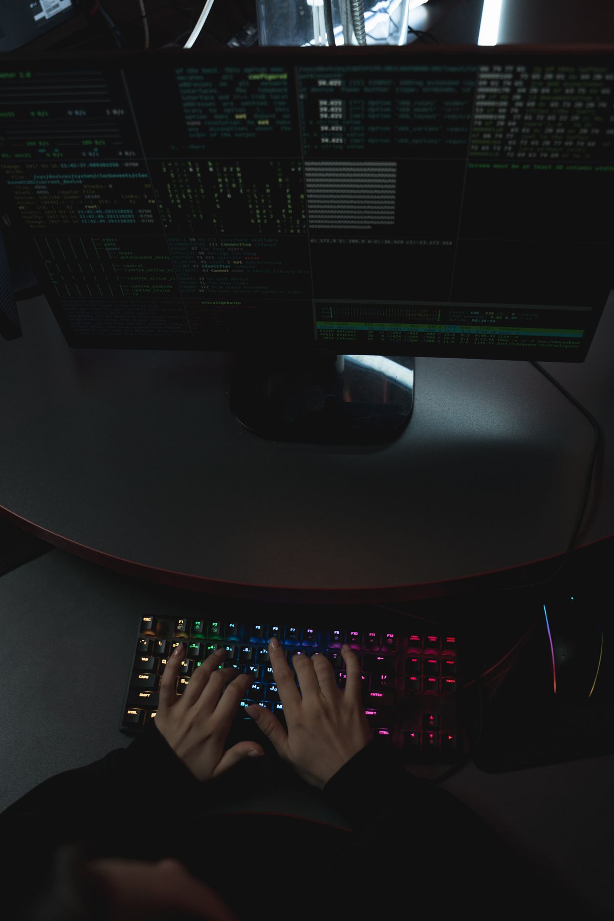 A laptop showing a suspicious website with warning signs — spot a fake website