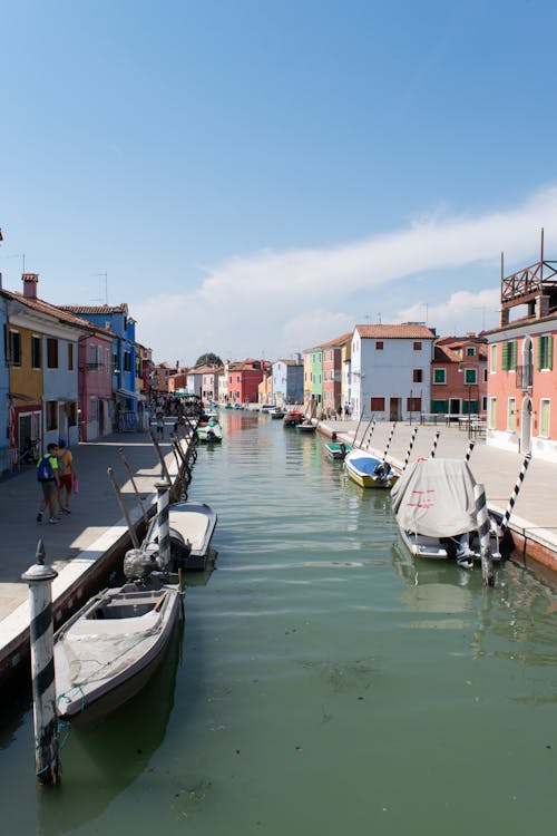 Boats on the Canal 