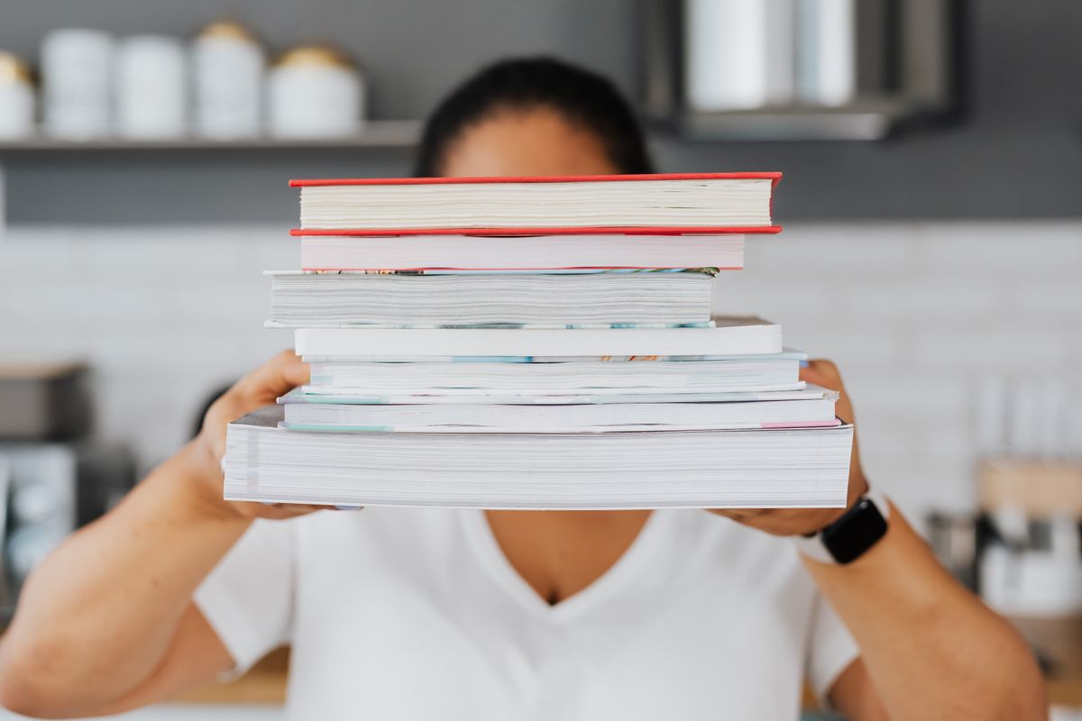 student moves in Codicote — Loaded properly: blankets, straps and a plan in Codicote