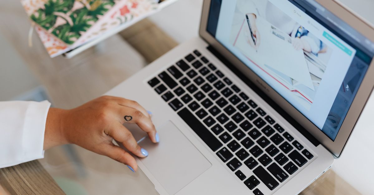 Essential Steps to Launch Your Blog Successfully