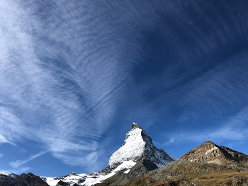 無料 ローアングルショット, 山岳, 青空の無料の写真素材 写真素材