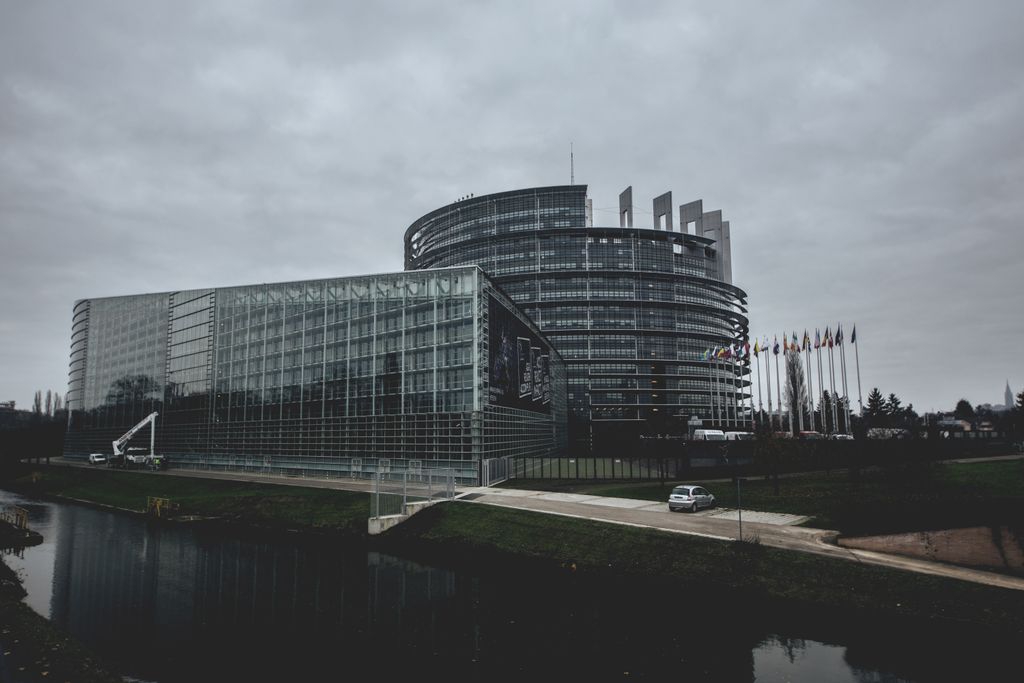 Edificio del Parlamento europeo a Strasburgo, sede del voto sulle modifiche all'AI Act