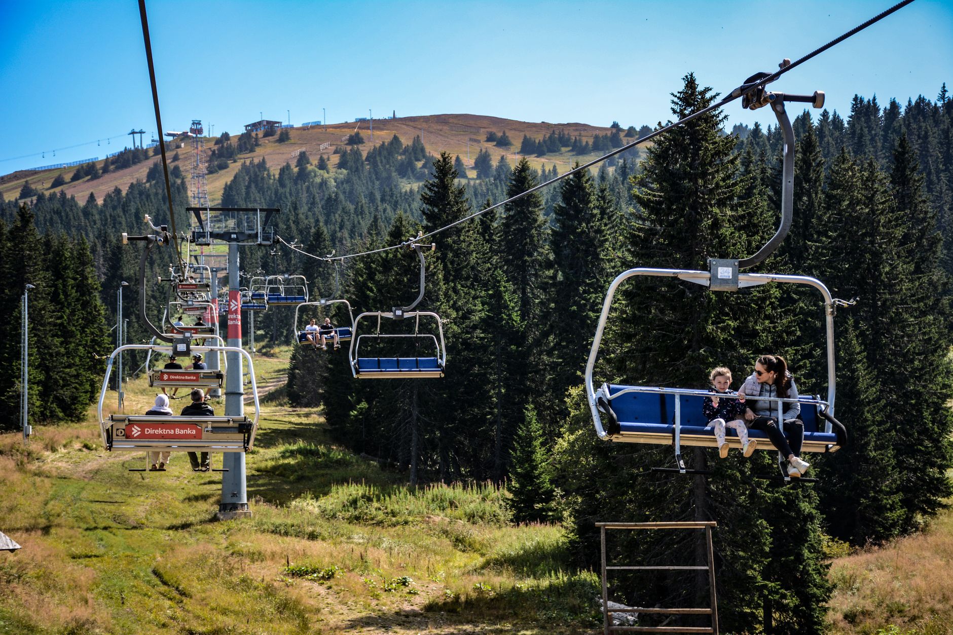 Sinaia, România, inaugurează un tobogan montan pentru distracție pe tot parcursul anului