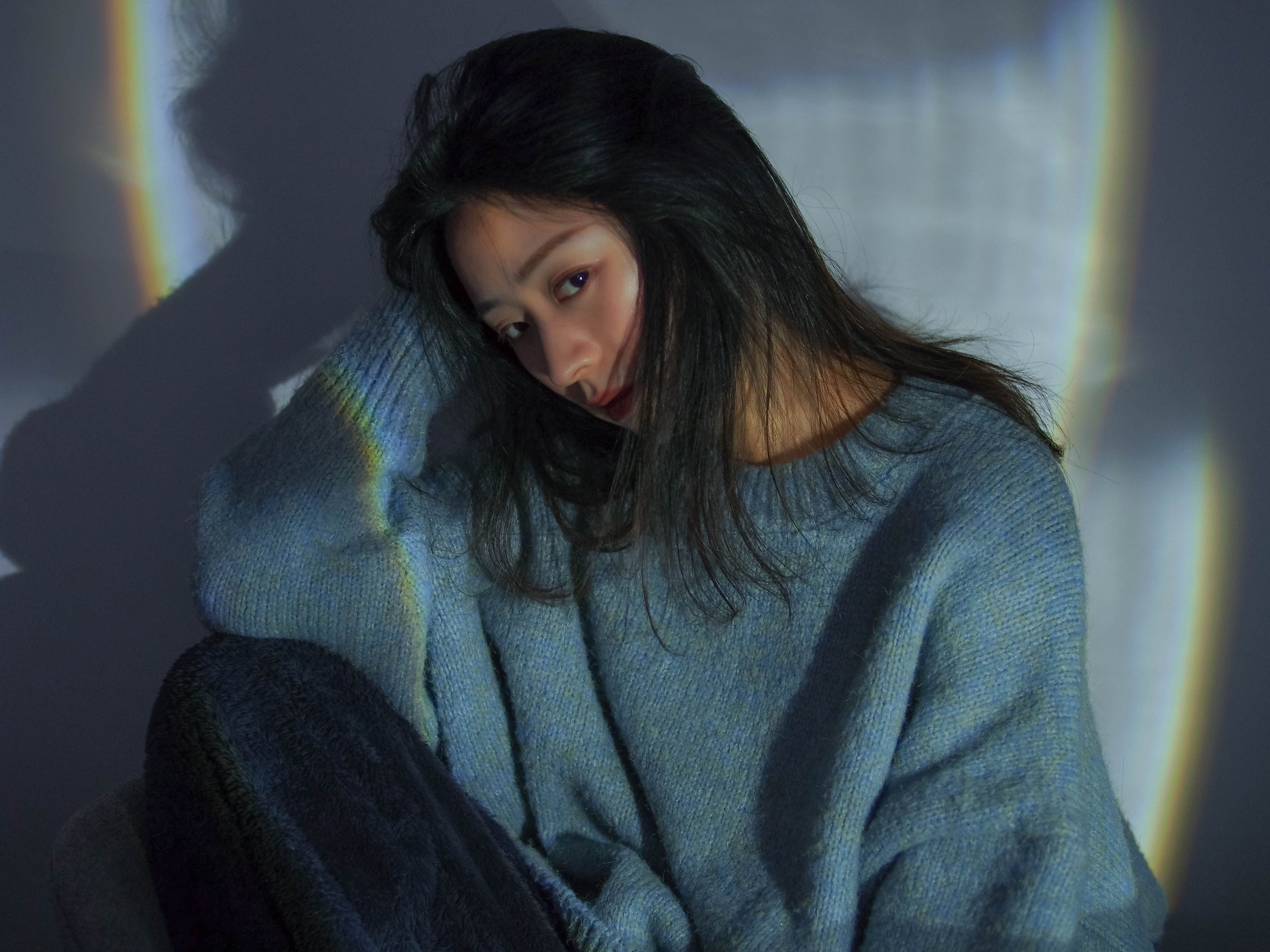 情绪稳定的真相 的人都在假装坚强 情感配图