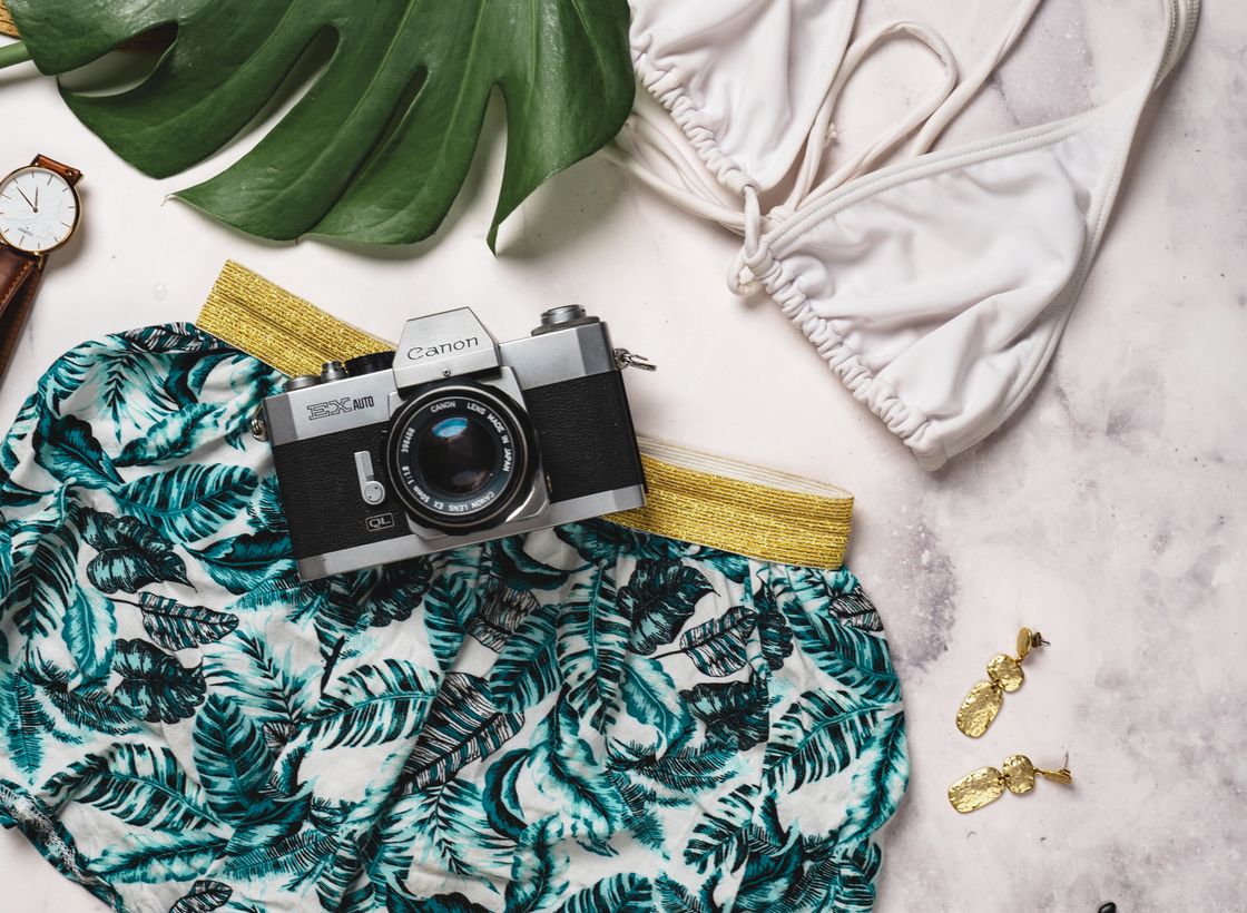 Editorial outfit mood in soft natural light