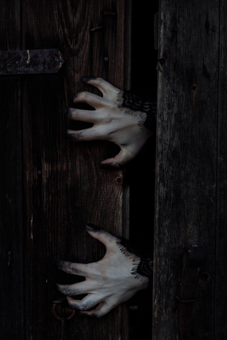 Creepy Hands