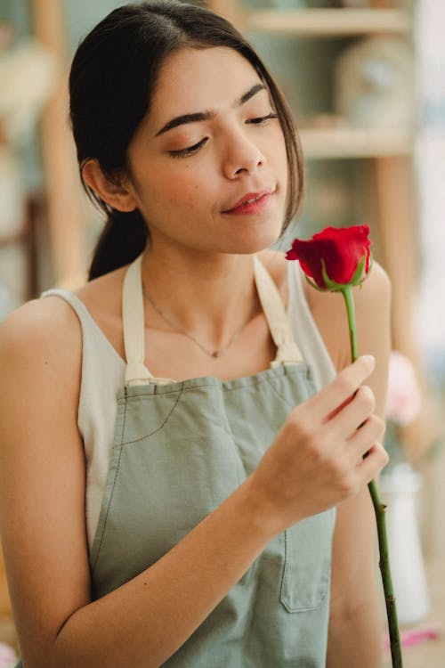 Toko Bunga Cantik Dengan Mawar Merah