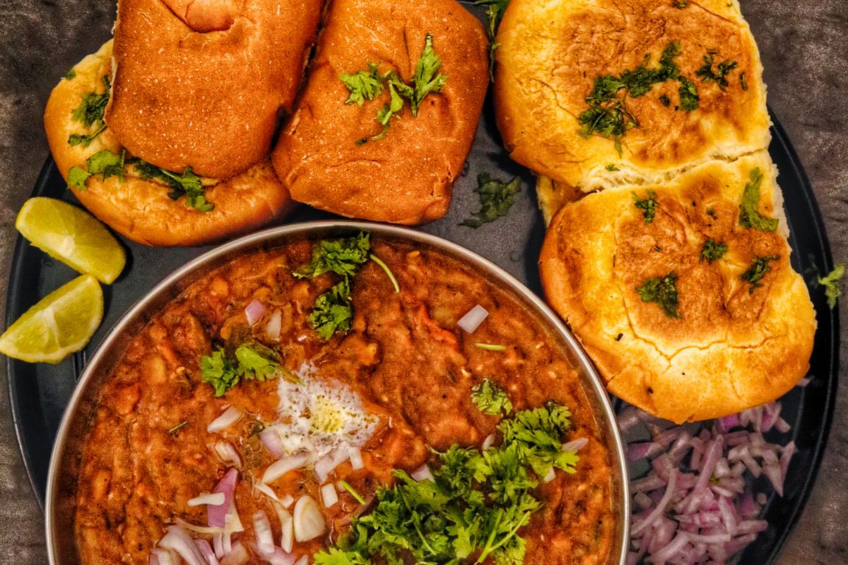 Double Butter Pav Bhaji