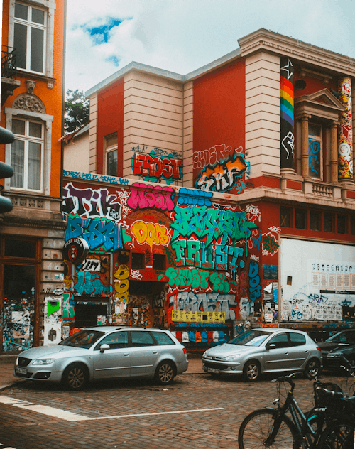 Fotobanka s bezplatnými fotkami na tému autá, budova, centrum mesta