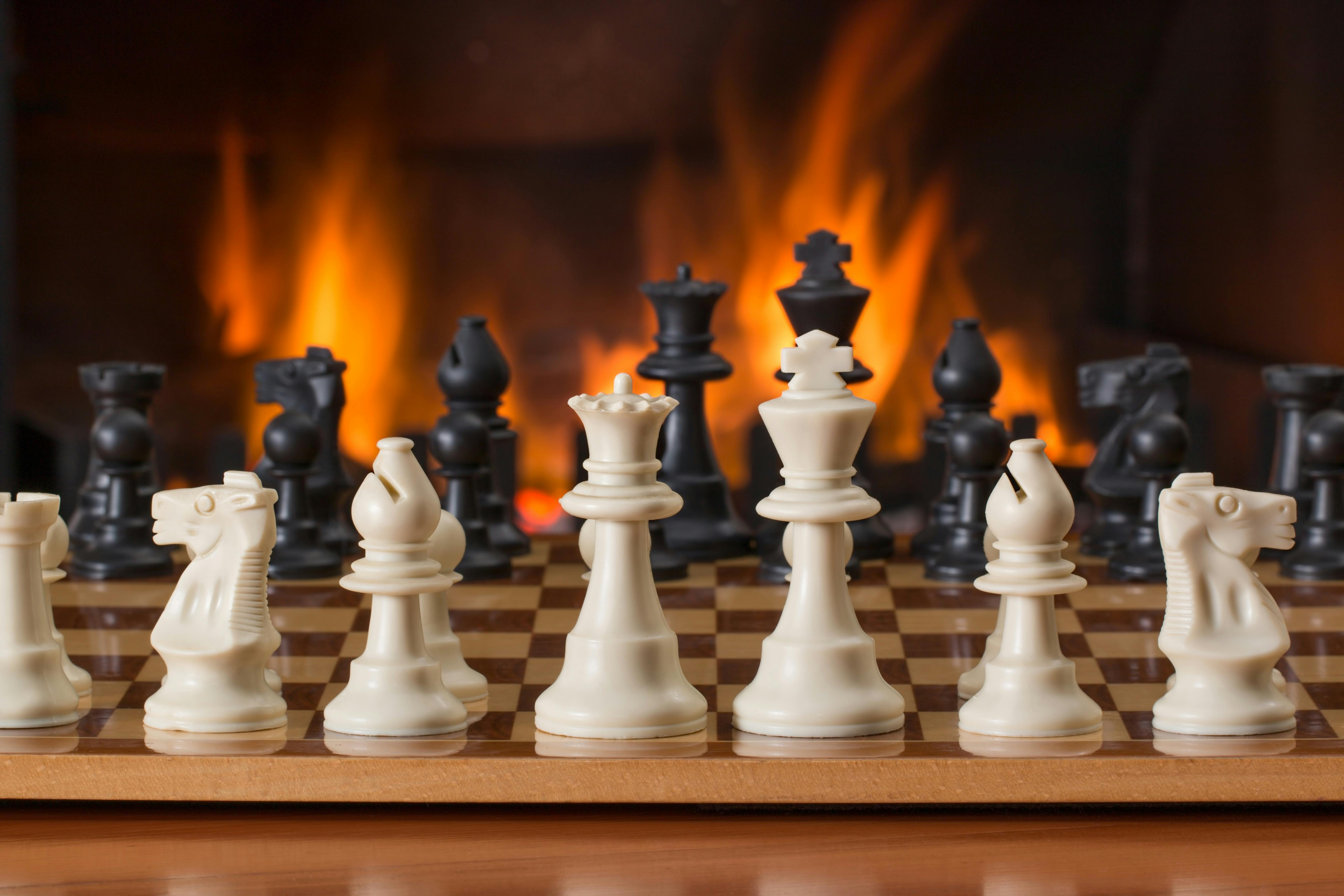 chess-board-game-fireside-strategy-541486.jpeg?cs=srgbu0026dl=game-competition-challenge-541486.jpgu0026fm=jpg