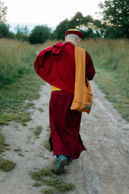 Immagine gratuita di abito rosso, borsa, buddista