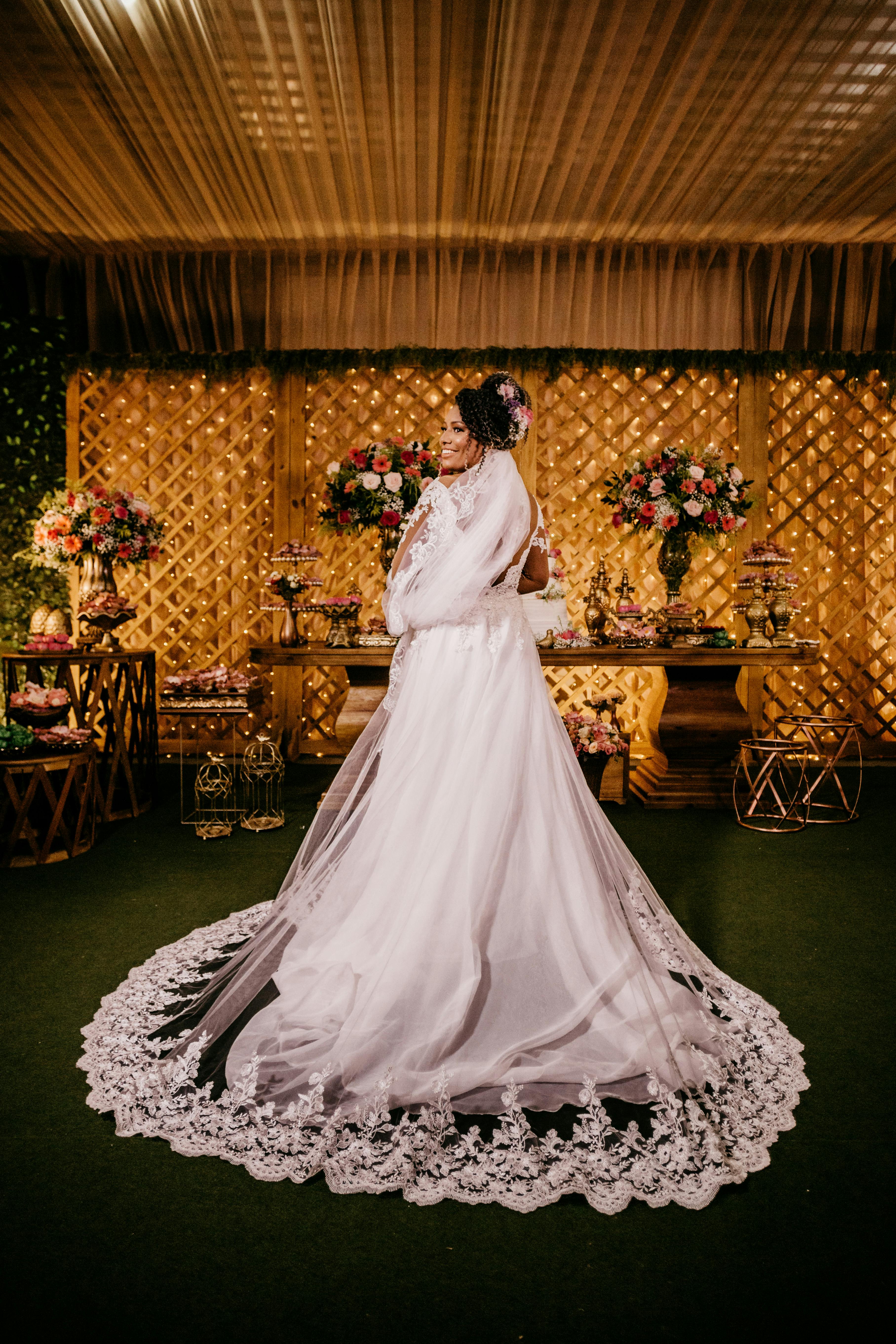 Elegant bride with beautiful wedding bouquet · Free Stock Photo Elegant bride with beautiful wedding bouquet · Free Stock Photo