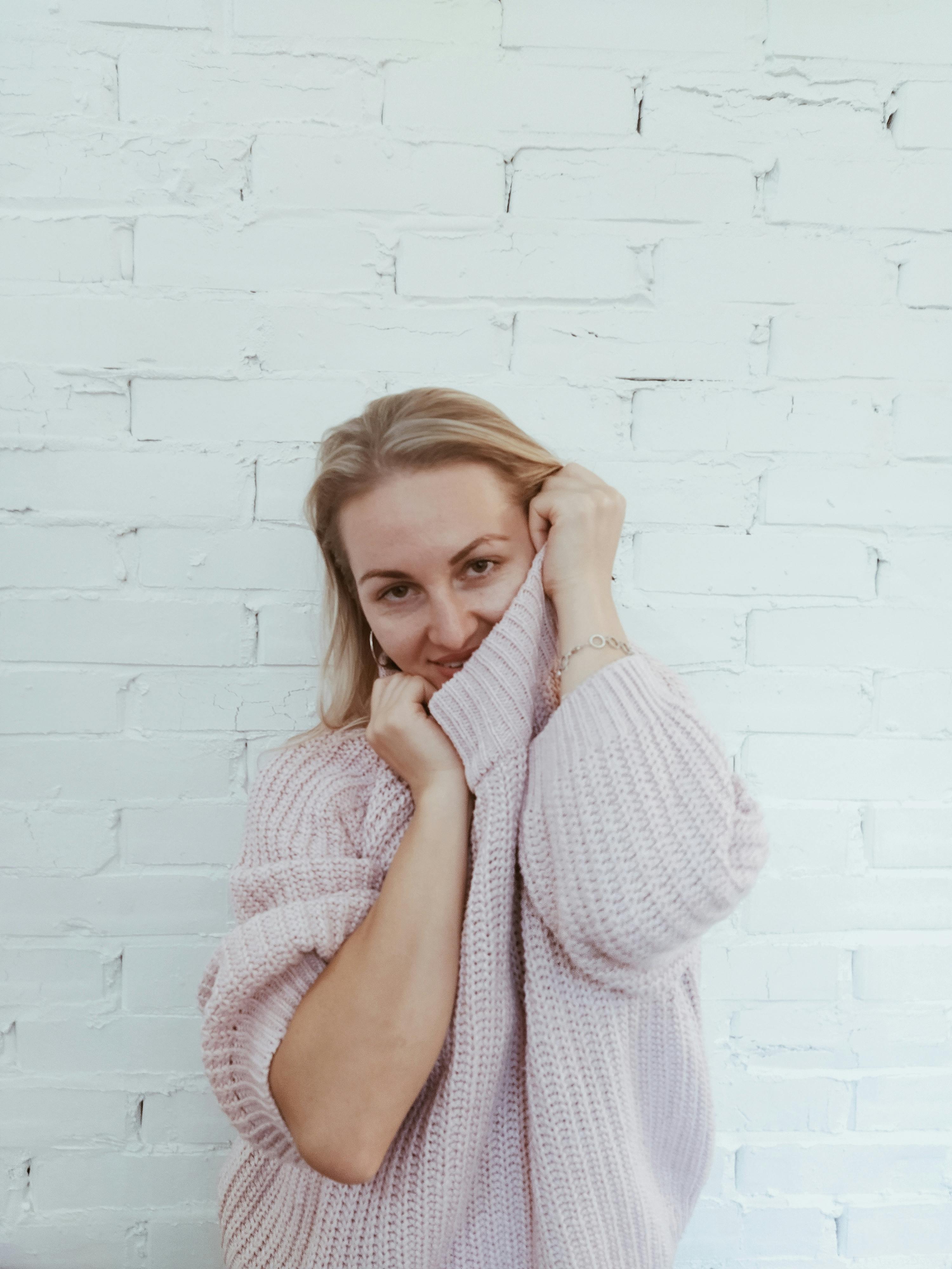 бесплатная Бесплатное стоковое фото с #в помещении, beautiful girl, model Стоковое фото