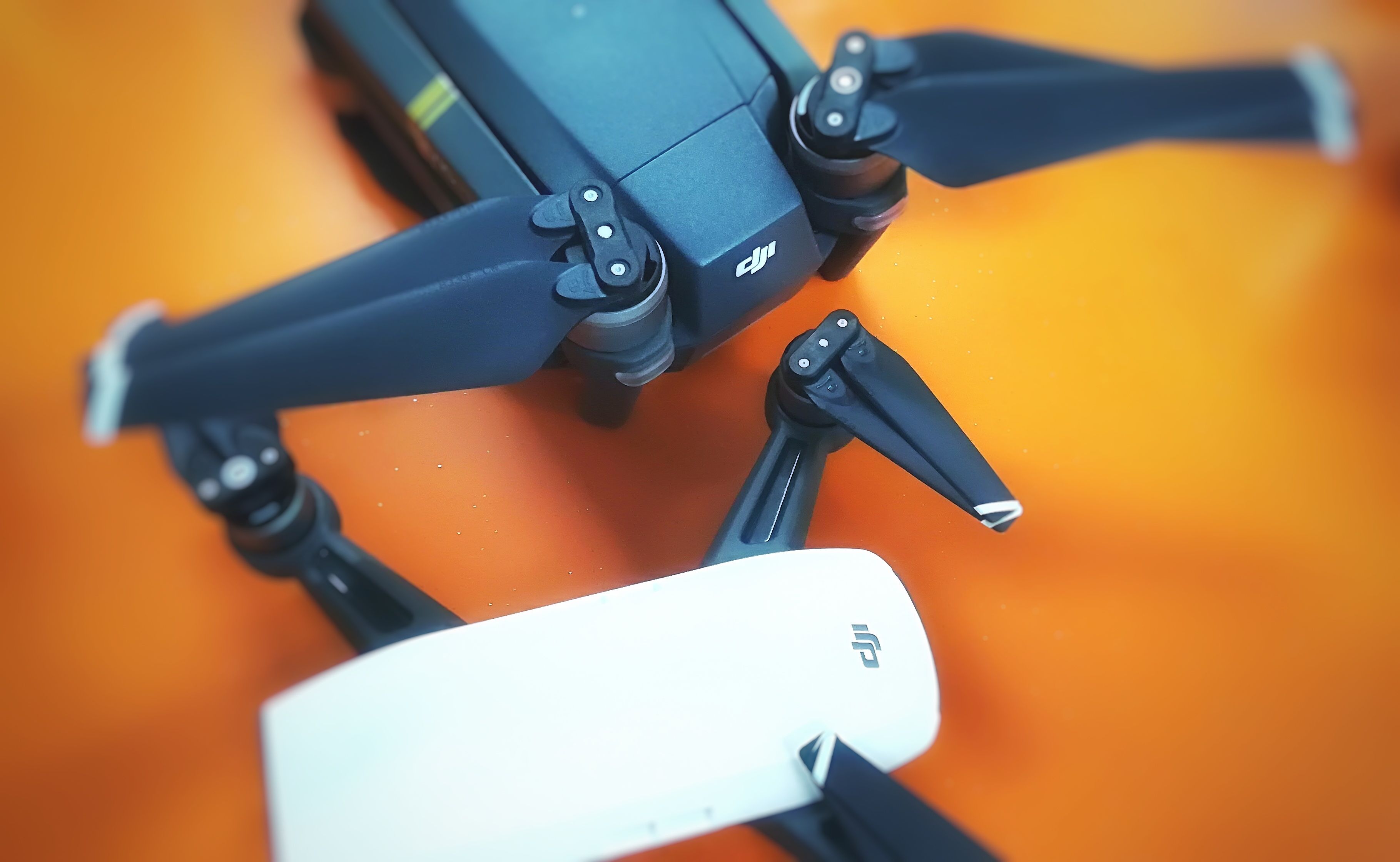 Dron DJI Mavic en vuelo