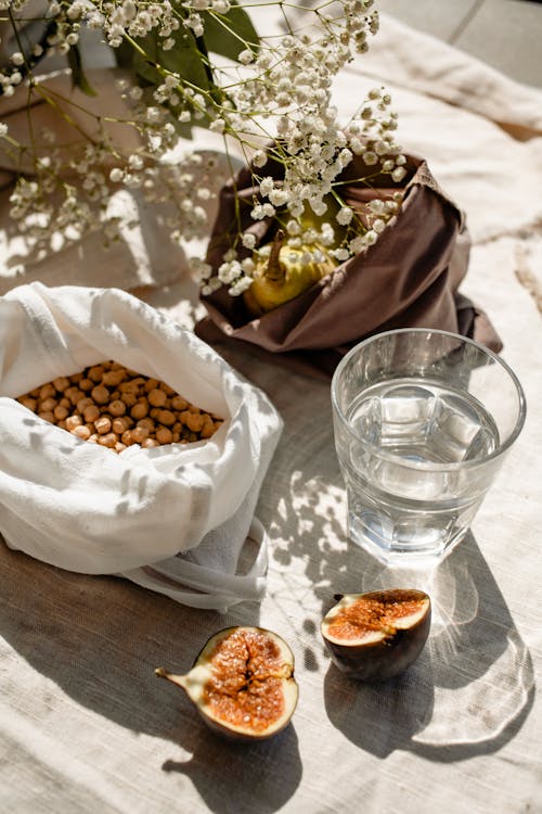 Eco Bags with Chickpeas and Pears
