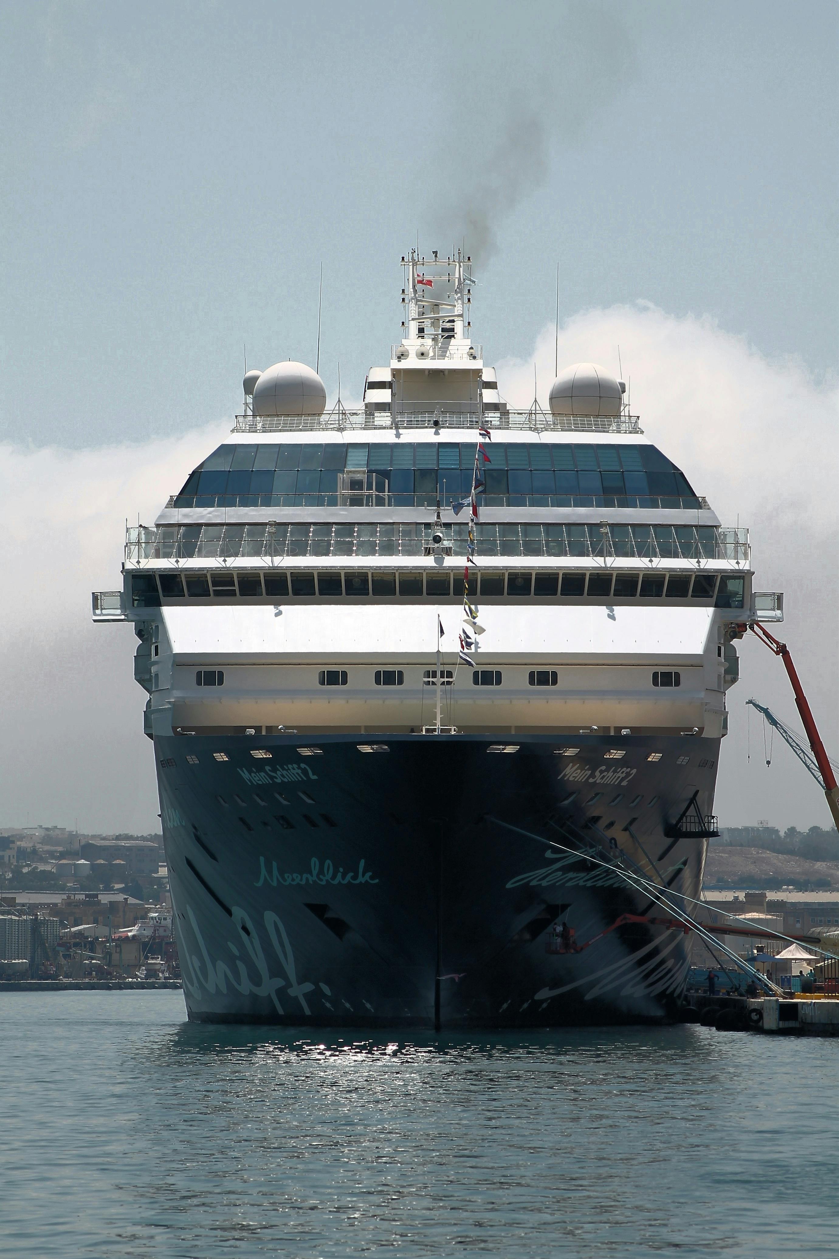 Is a floating dock better than a fixed dock?