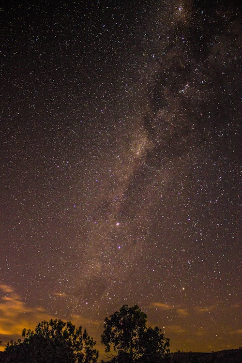 dikey atış, galaksi, gece içeren Ücretsiz stok fotoğraf