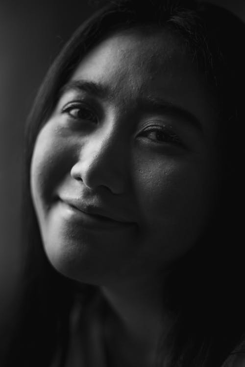 Kostnadsfria Kostnadsfri bild av ansikte, asiatisk kvinna, gråskale Stock foto
