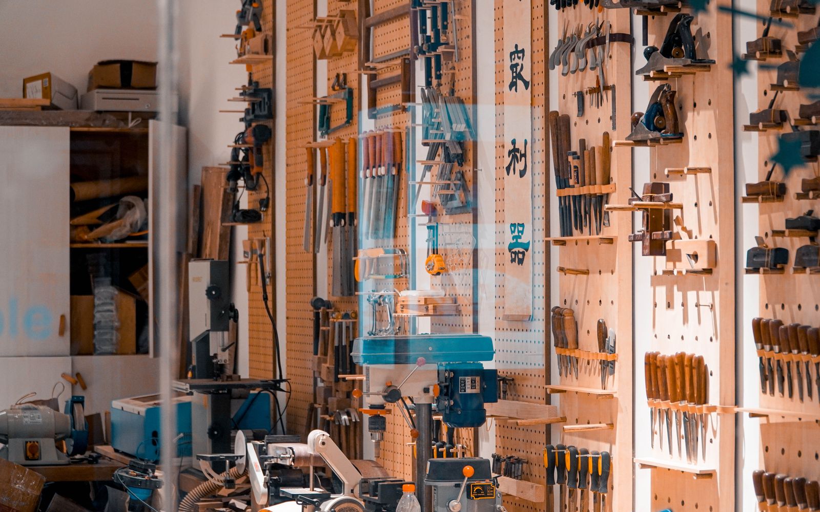 Tools and DIY