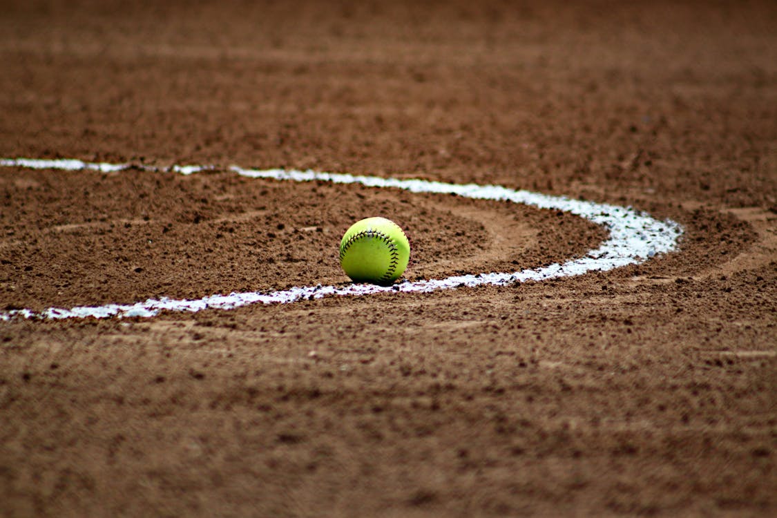 Free Green Tennis Ball in White Circular Line Stock Photo