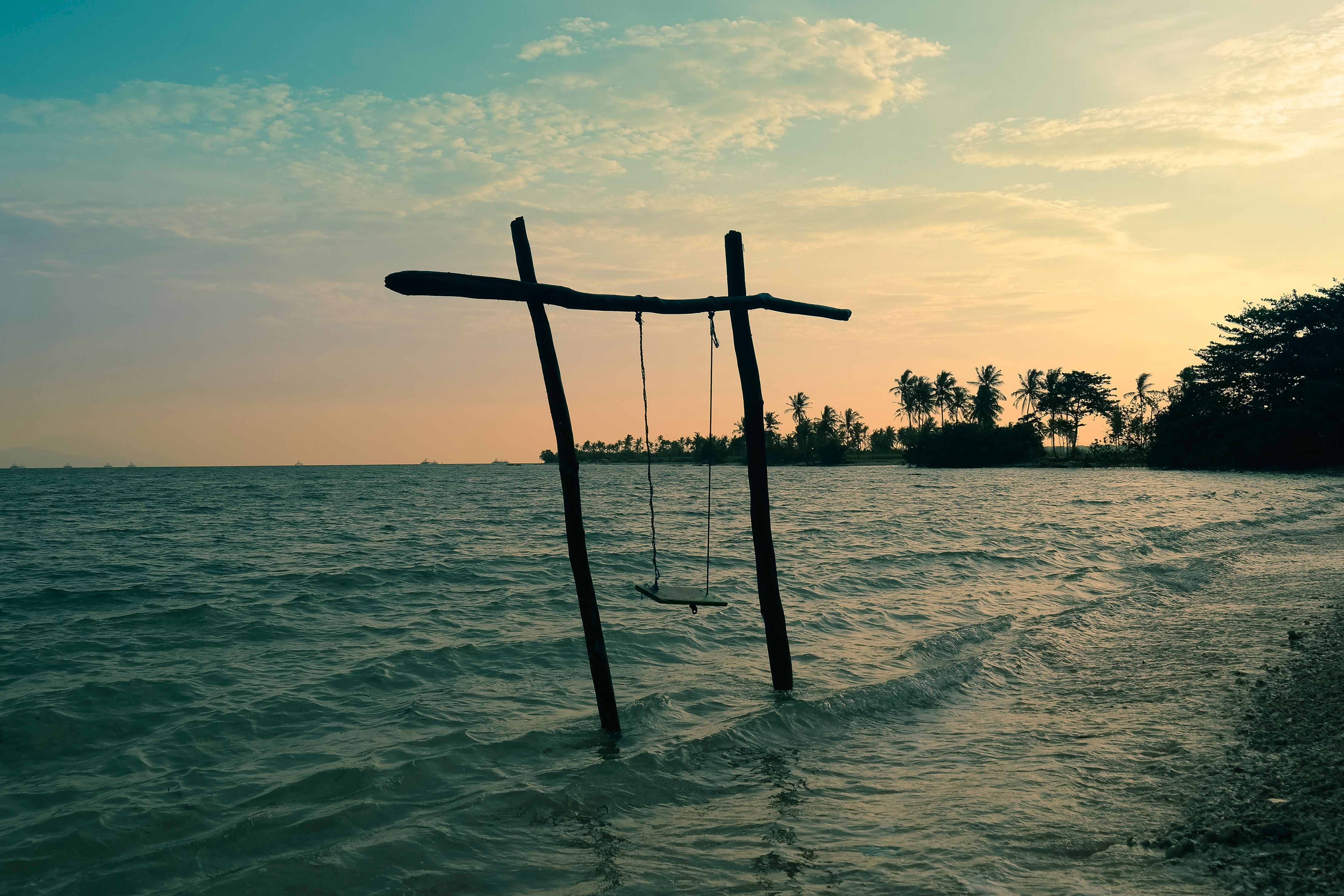 Menjaga Keasrian Alam Pulau Batukecil melalui Ekowisata