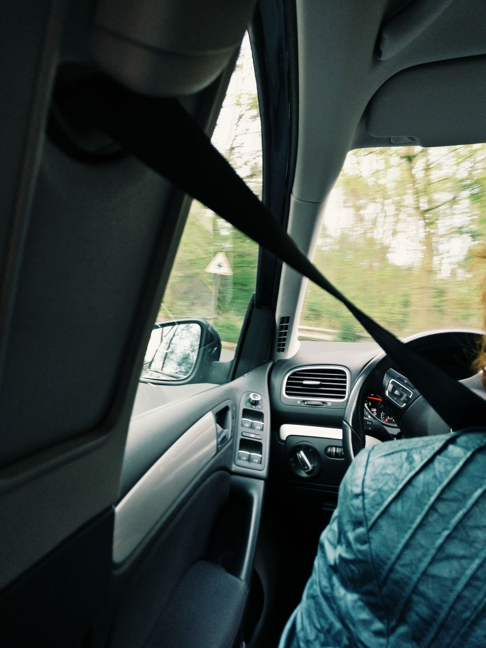 Safe Following Distance: How to Calculate and Maintain It to Avoid Accidents