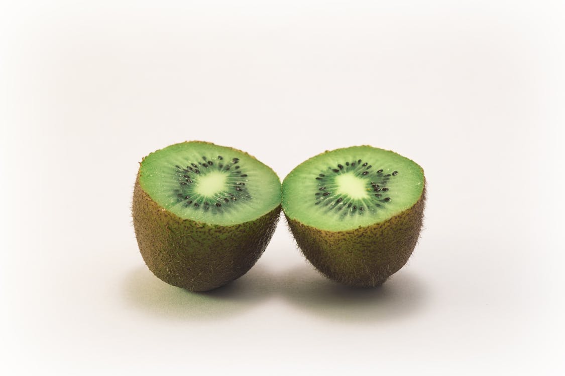 Gratis Kiwi En Rodajas Foto de stock