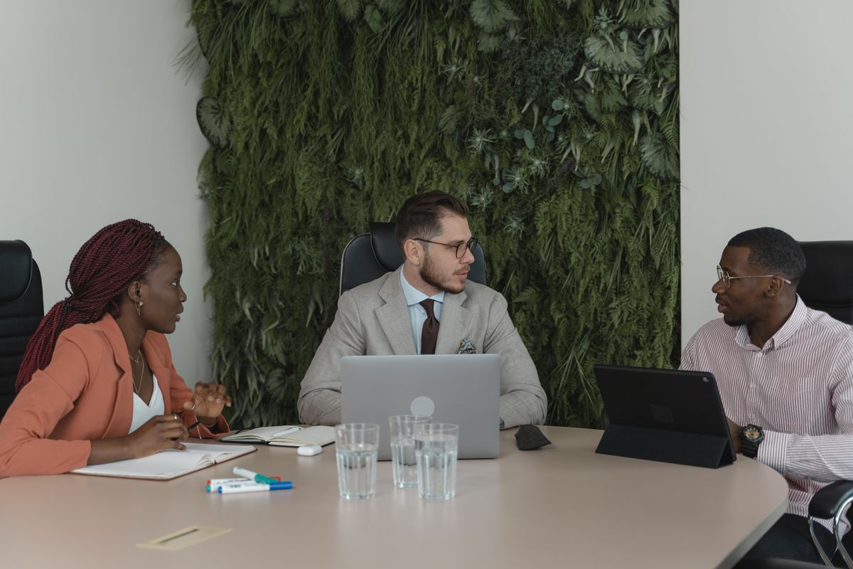 How to Choose an HR Outsourcing Company Under 50 Employees