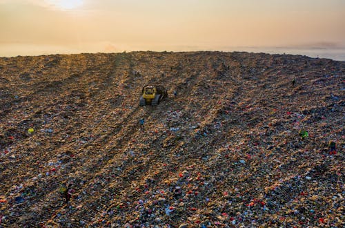 Foto profissional grátis de aterro, besteira, dano ambiental