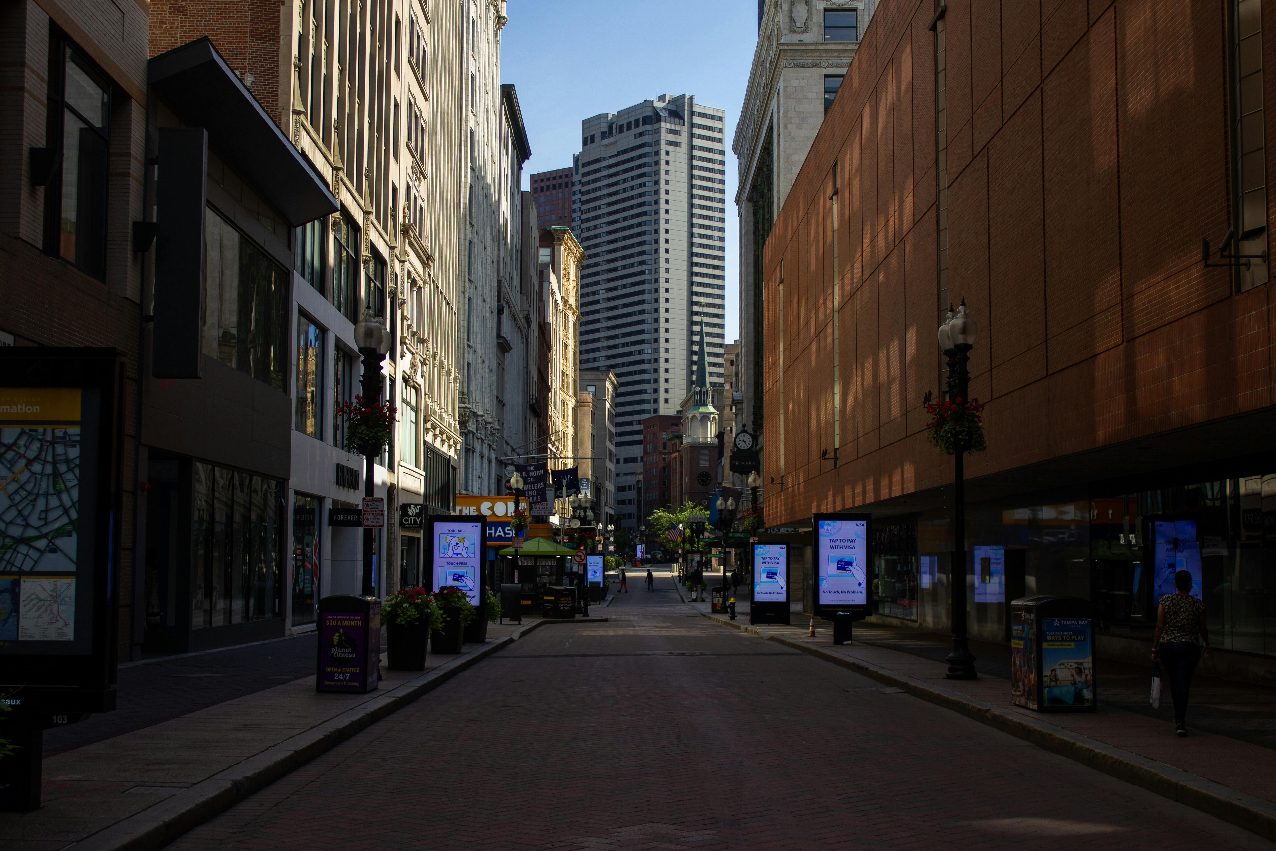 2026's Commercial Real Estate Loans: 4 Key Trends Investors Can't Igno — finance and investment — business loans for startups