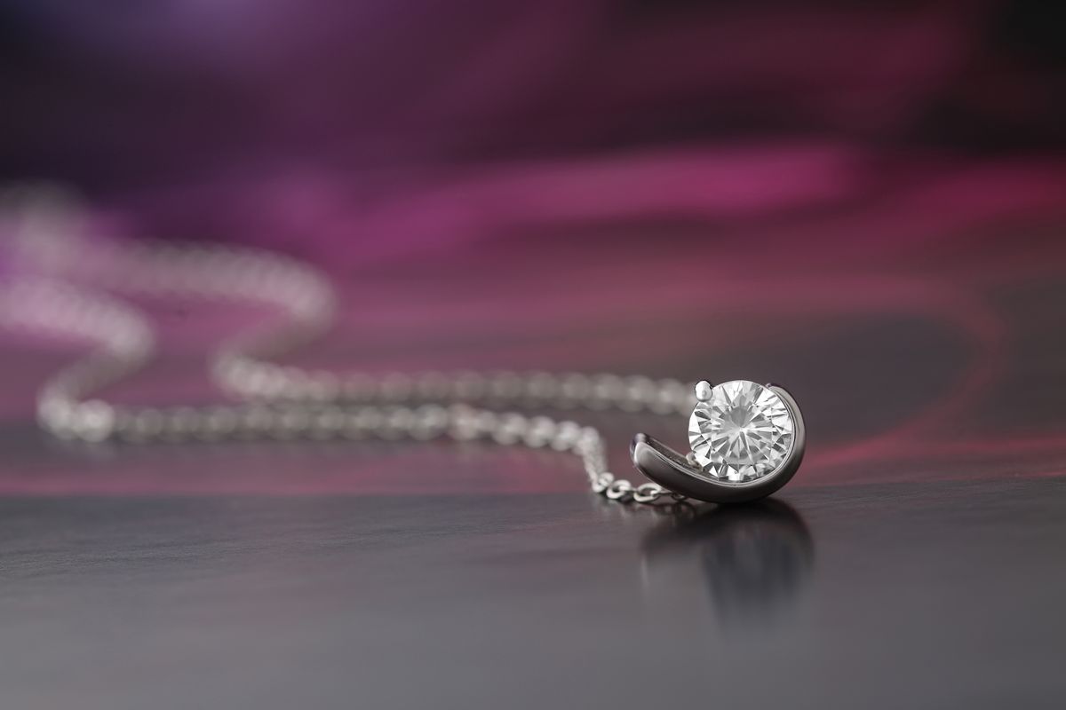 Elegant diamond necklace
