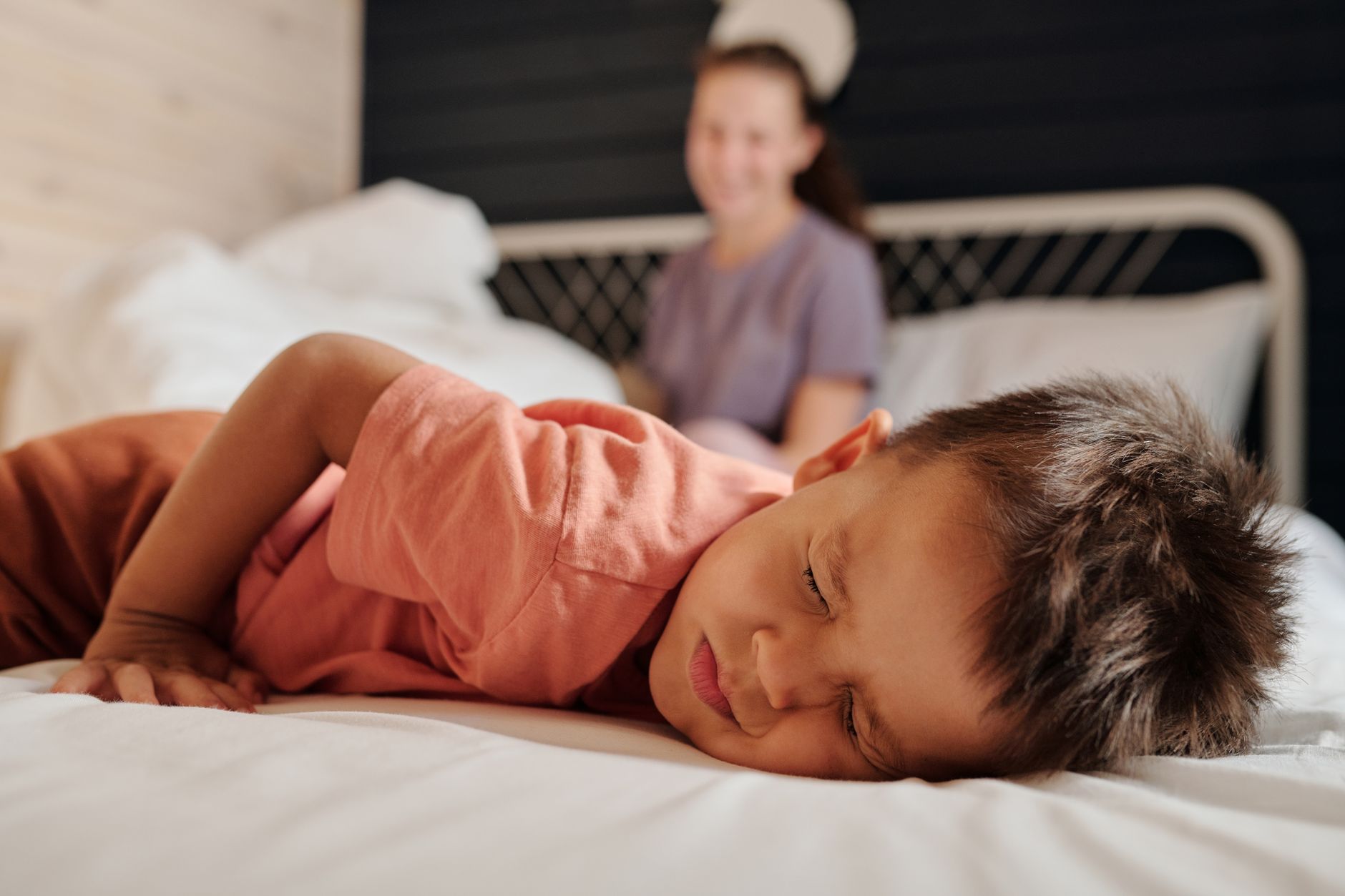 The Quiet Danger of Letting a Screen Raise Your Kids editorial