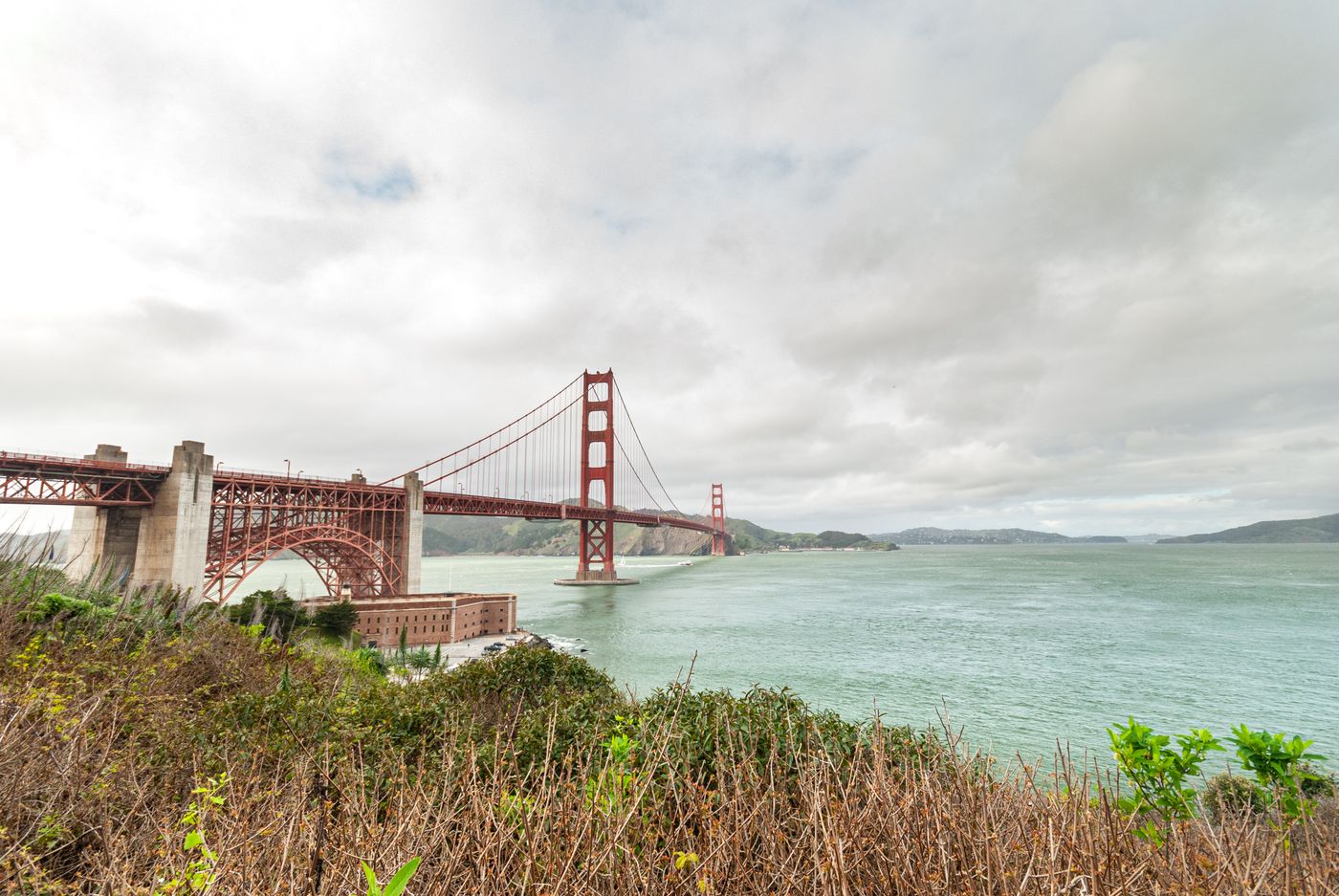 Fotografía real del puente Golden Gate en San Francisco