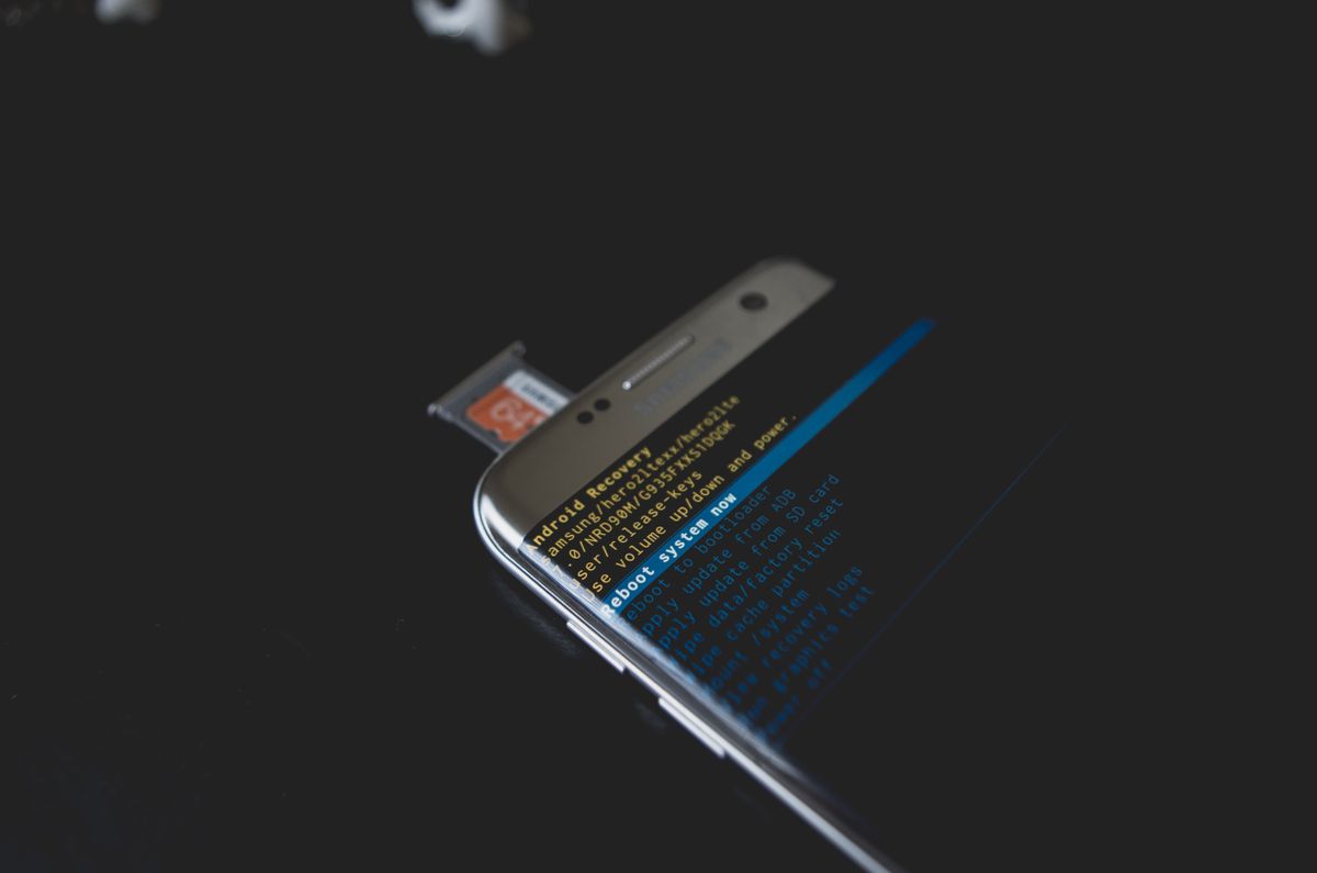 Handy-Zubehör — Hüllen, Powerbanks & mehr