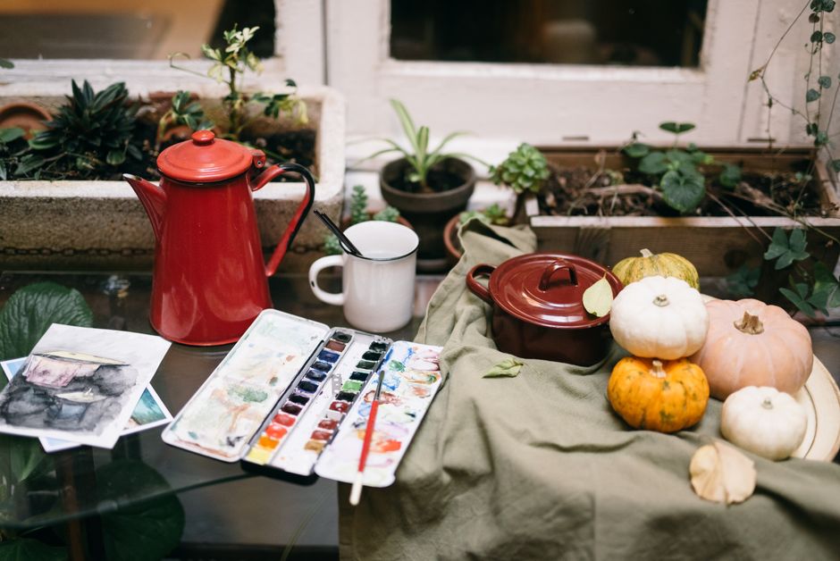art supplies on table cozy home lifestyle photo 2
