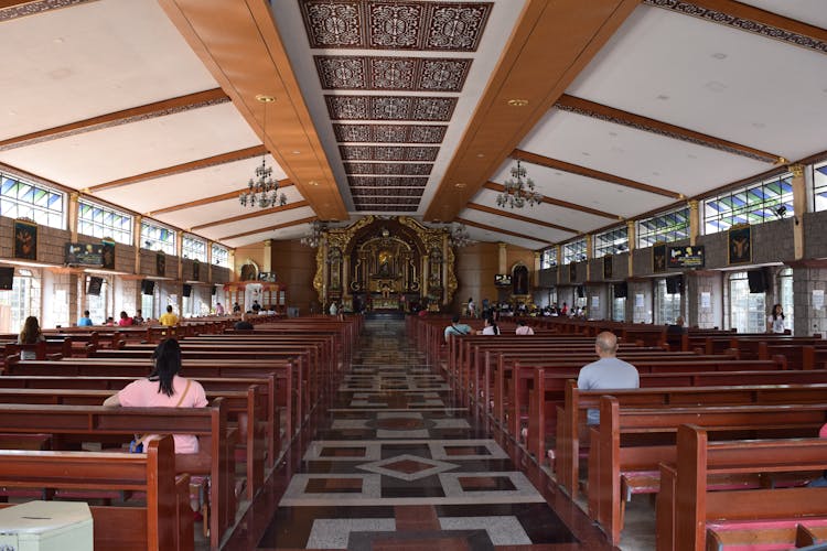 People On Service In Temple