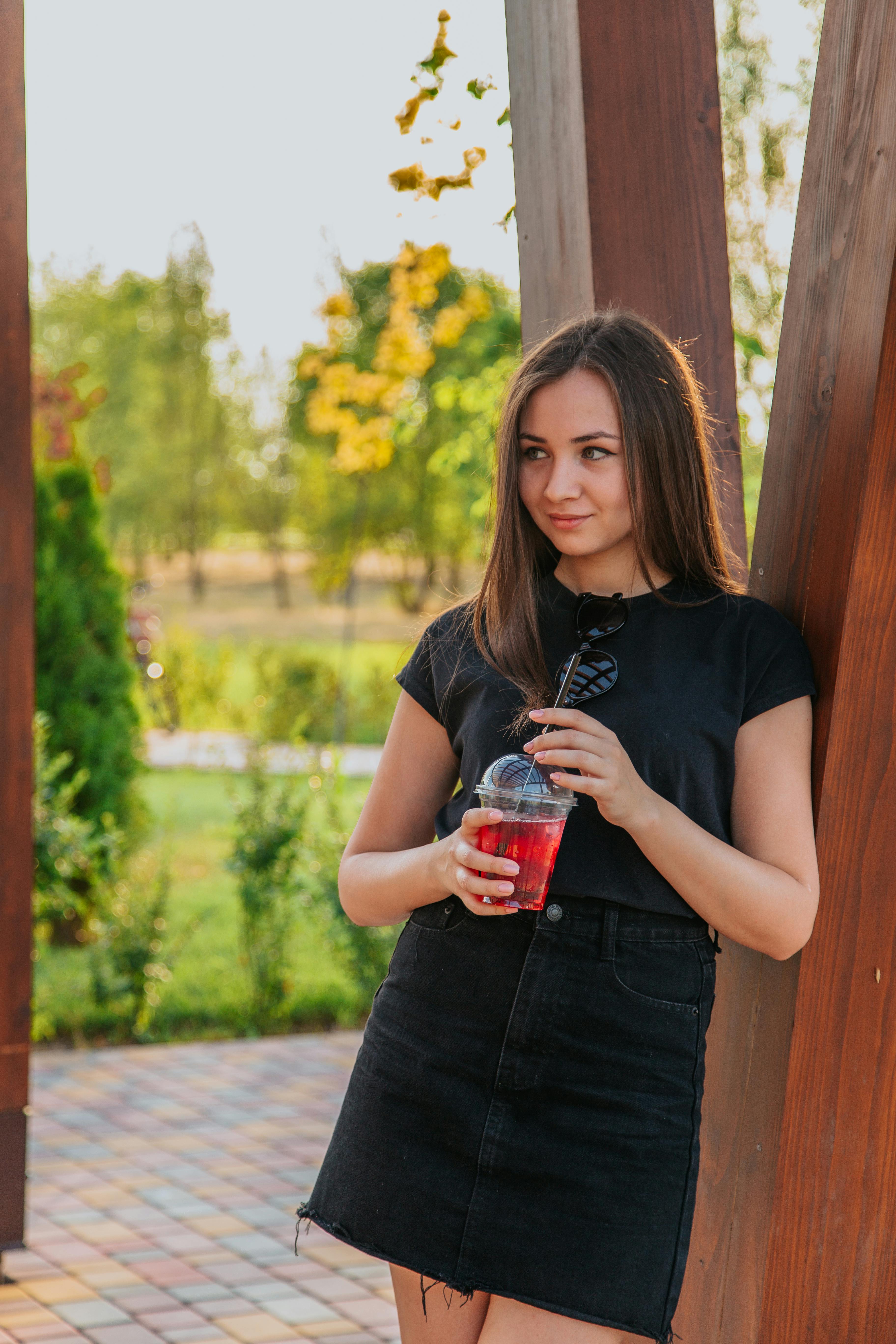 Who should not drink green juice?