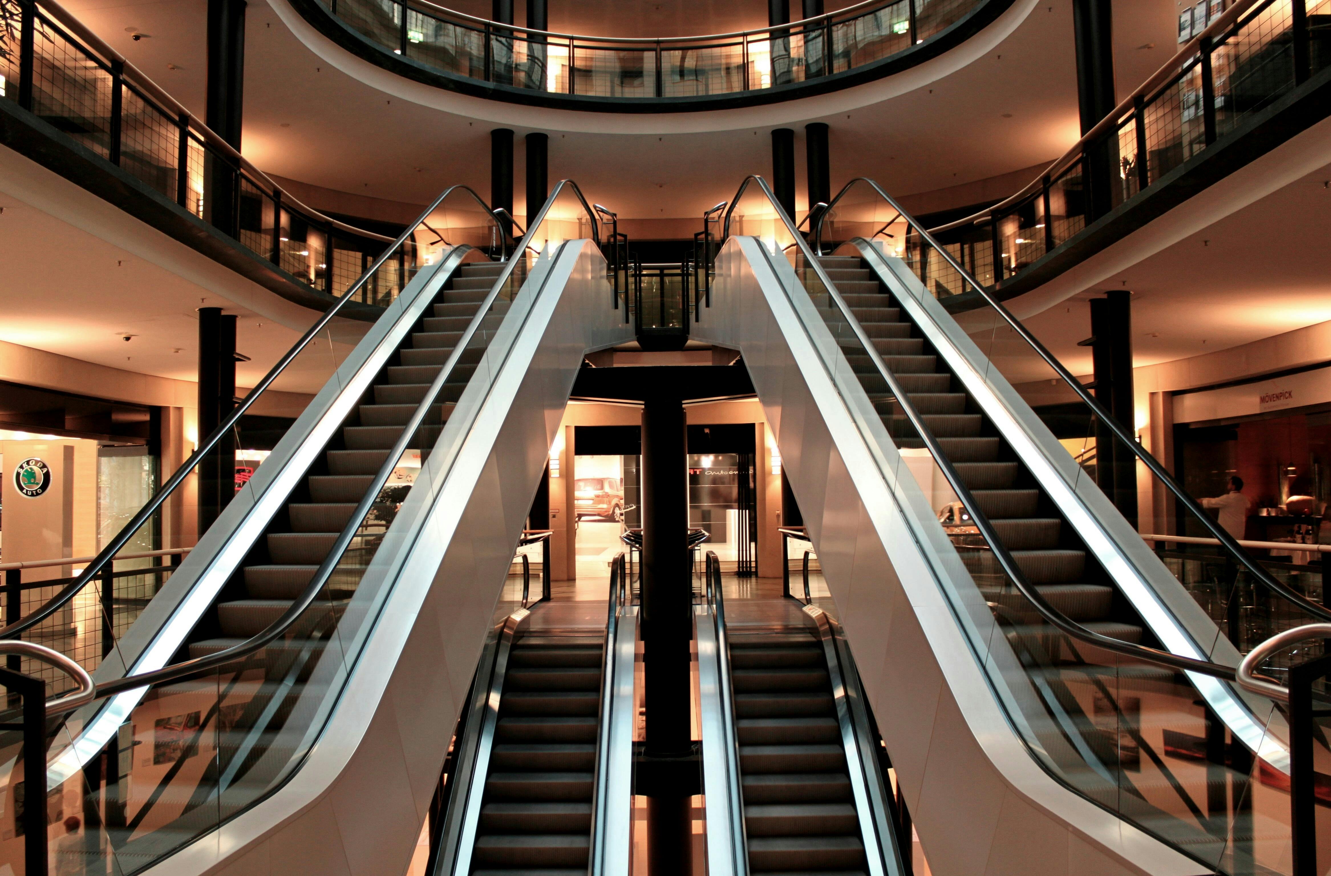 Shopping Mall Photos, Download The BEST Free Shopping Mall Stock Photos & HD  Images