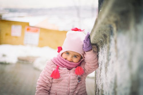 Bezpłatne Darmowe zdjęcie z galerii z czapka zimowa, dziecko, dziewczyna Zdjęcie z galerii