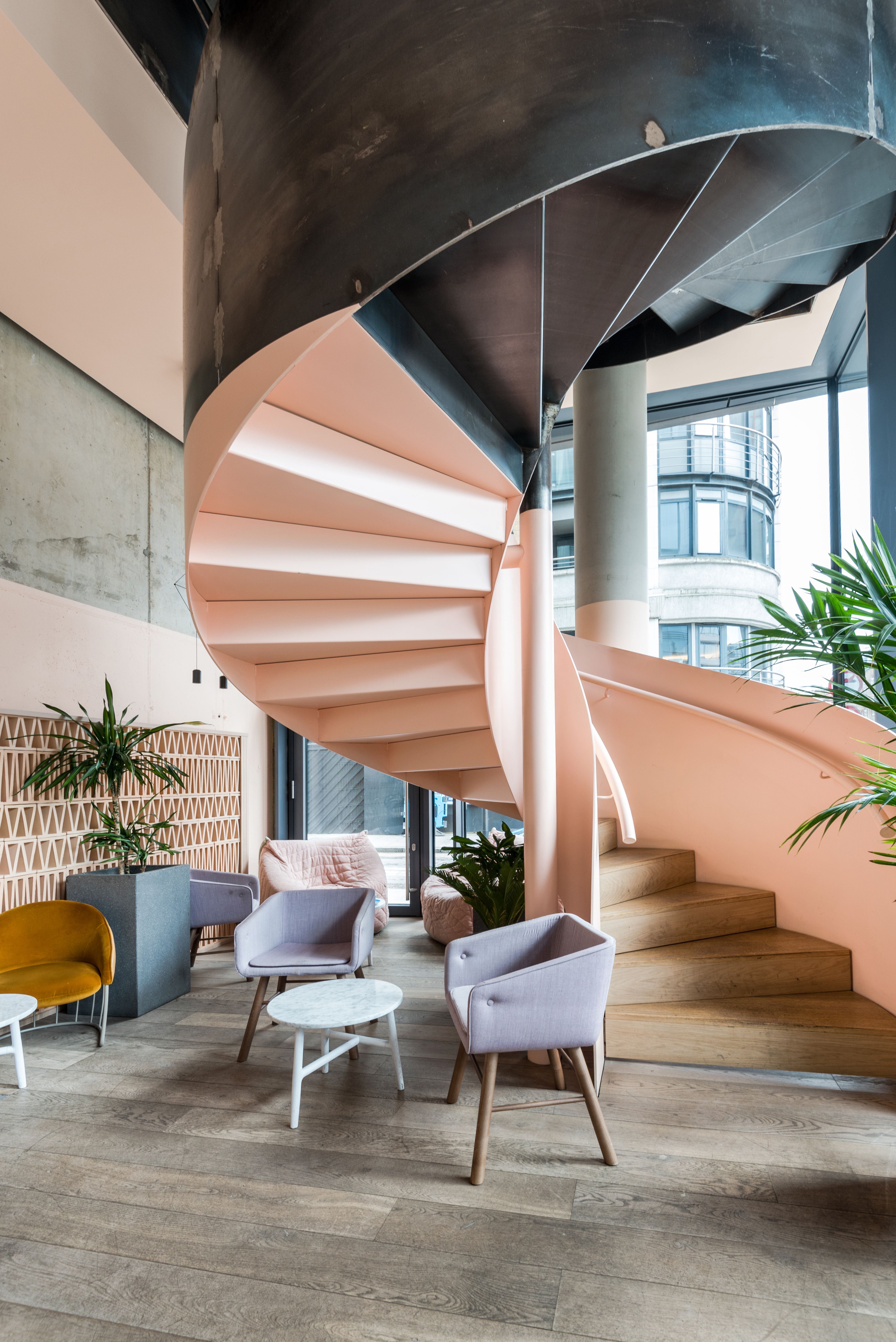 Modern Interior Design of Trading Floor · Free Stock Photo
