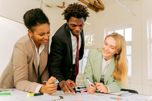 Kostenloses Stock Foto zu arbeiten, büro, drinnen