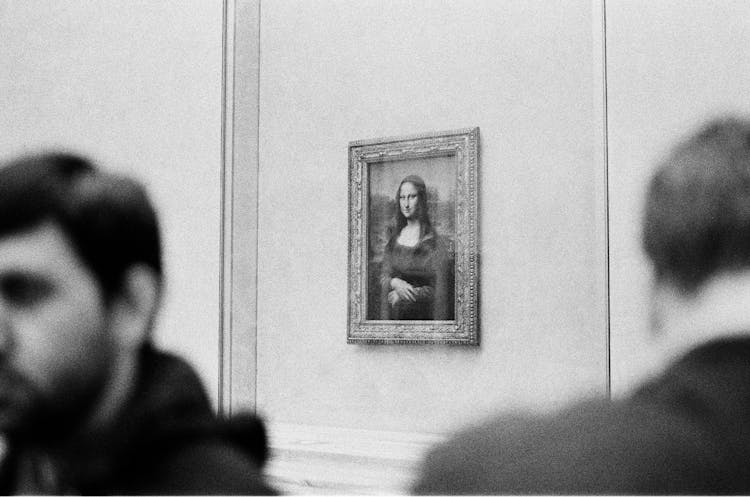 Black And White Photo Of A Mona Lisa Painting