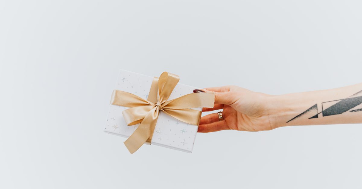 Rayakan Imlek Penuh Makna: Rekomendasi Hampers Kekinian Anti-Ketinggalan Zaman dari Red Ribbon Gift!