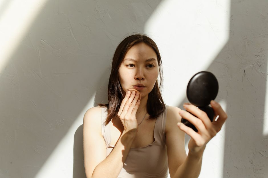 올리브영 선크림 코너, 봄 시즌마다 이 앞에서 한참 고민하게 된다