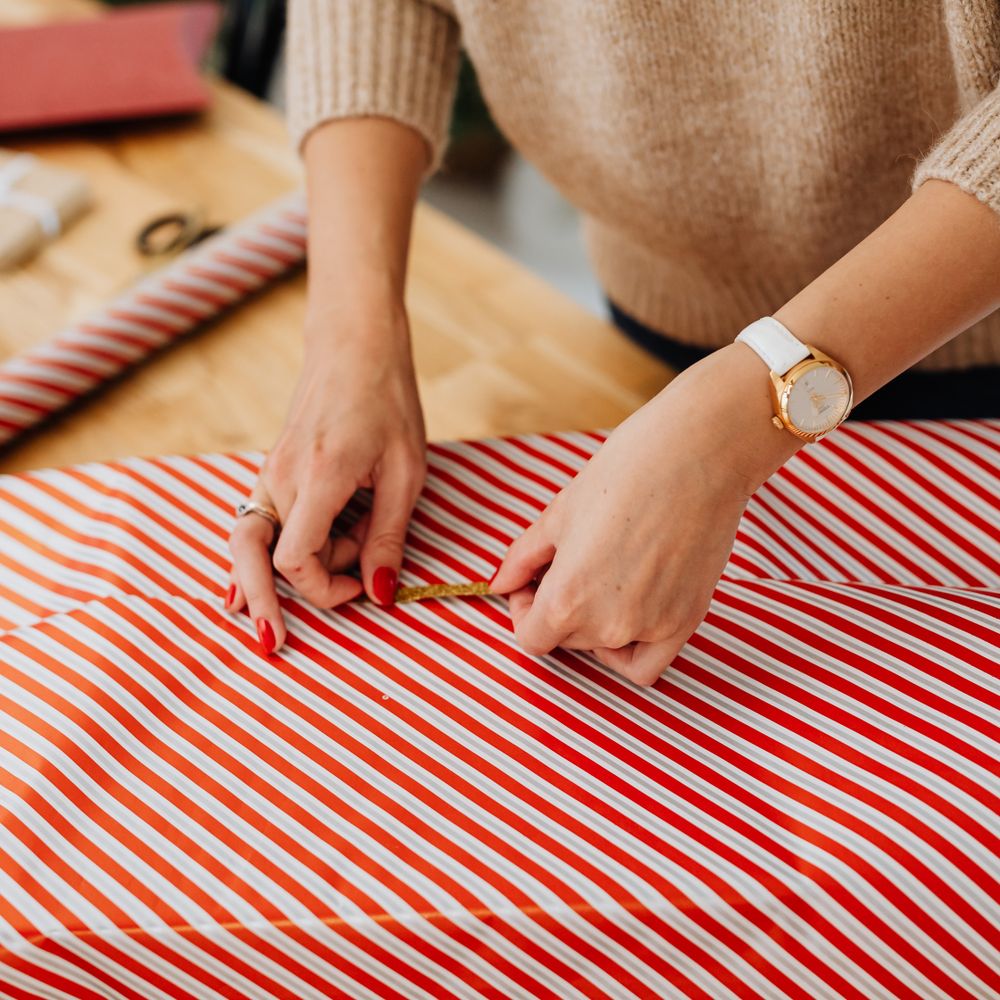 Feltwell — professional packers wrapping and boxing belongings