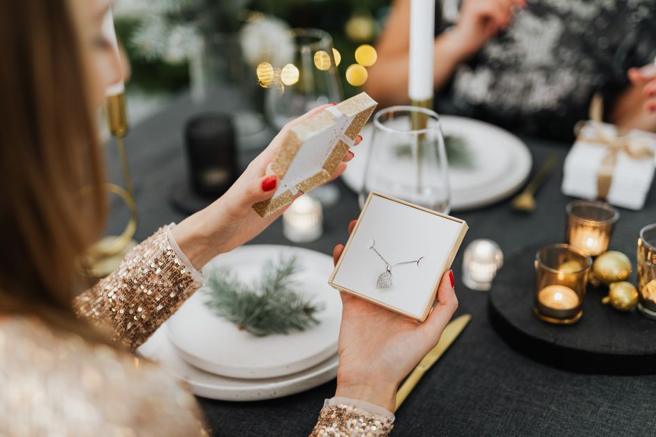 thoughtful gift ideas for jewelry lovers