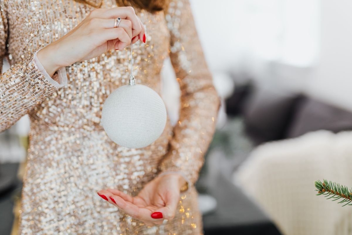 Kurze Weihnachts-Nägel: 6 DIY-Ideen für festliche Fingernägel — Material-Übersicht