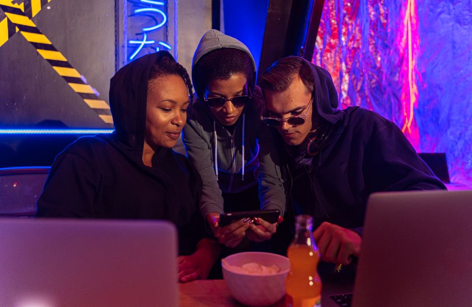 What Your AI Girlfriend Actually Knows About You, Data Retention, Anonymization, and the Privacy Trade-Offs