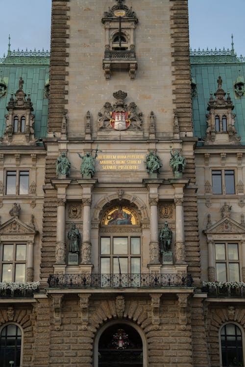 Fotobanka s bezplatnými fotkami na tému architektúra, balkón, budova